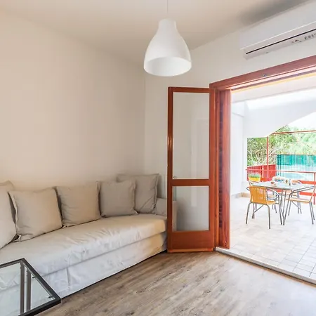Mondello Apartments *